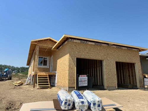 137 Gray Close, Sylvan Lake, AB, T4S0W4 | Card Image