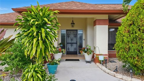 9542 Campbell Cir, NAPLES, FL, 34109-4503 | Card Image