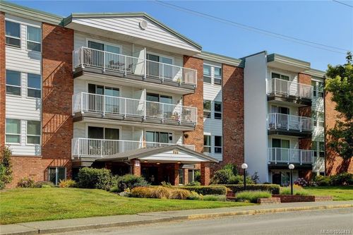 111-900 Tolmie Ave, Victoria, BC, V8X3W6 | Card Image