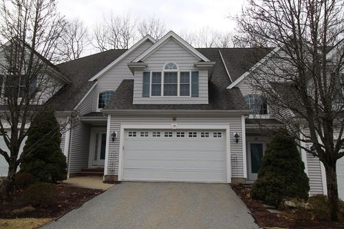 19-19 Peachey Cir, Middleton, MA, 01949-3307 | Card Image