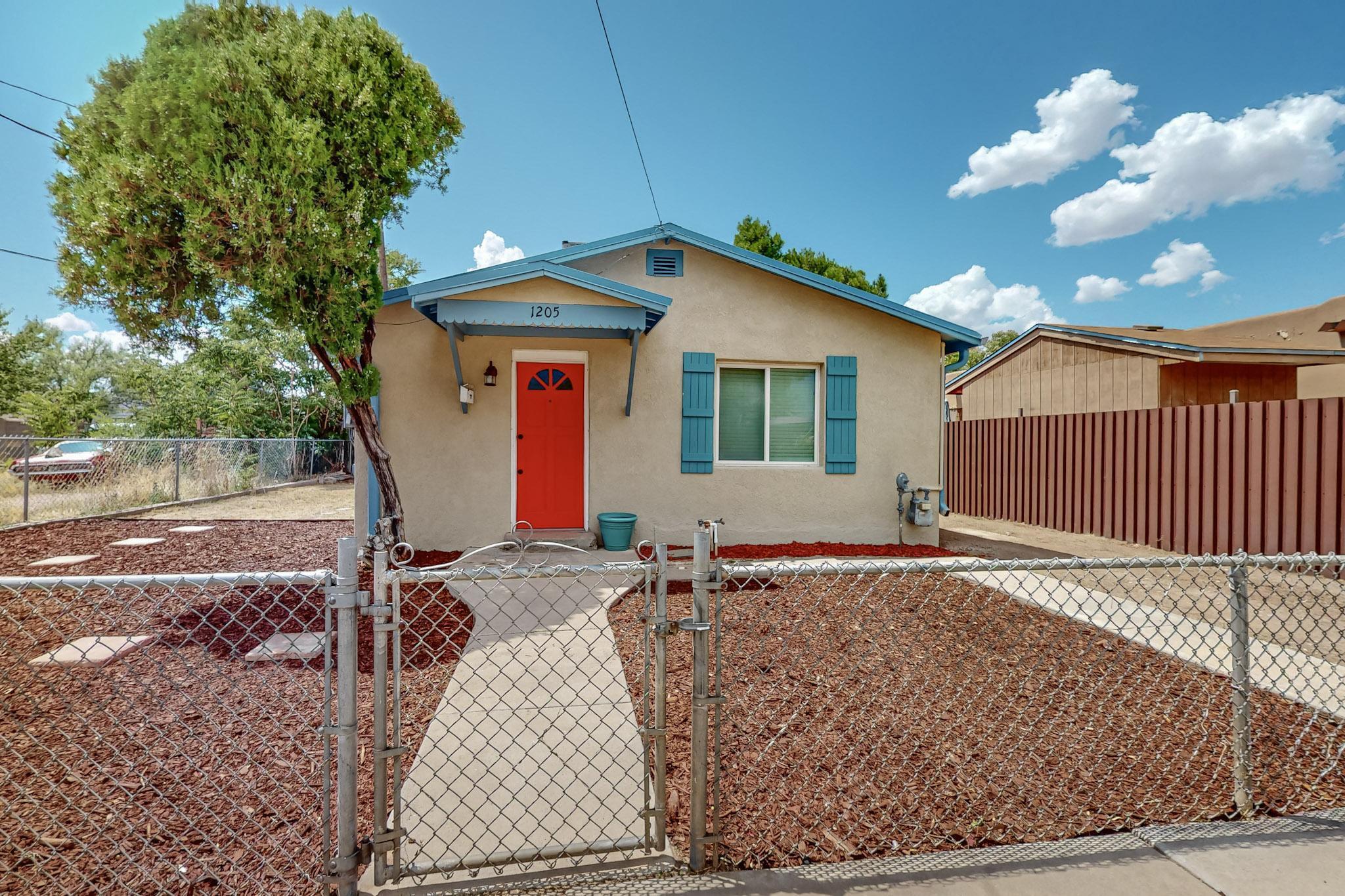 11th St, Albuquerque, NM 87104