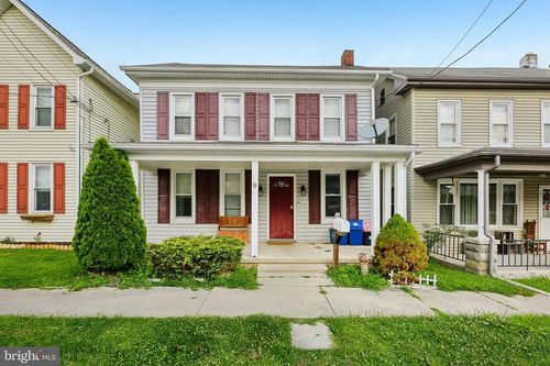 8 Fair Ave, HANOVER, PA, 17331-3341 | Card Image