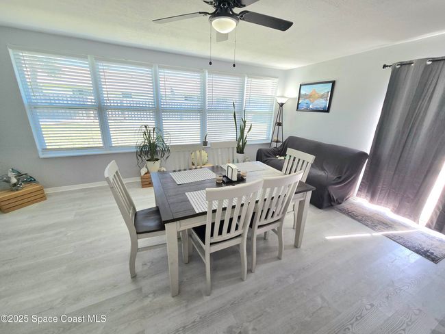 Large living/dining area | Image 5
