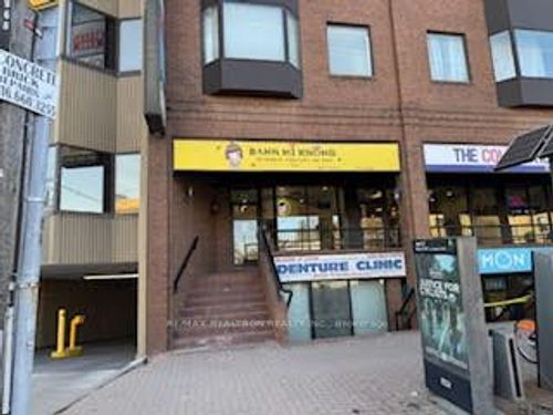 a-12 Jane St, Toronto, ON, M6S3Y2 | Card Image