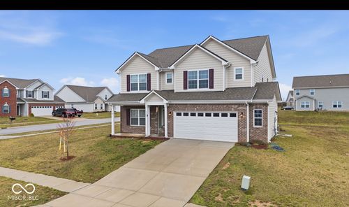 1126 Creek Way Ln, Greenwood, IN, 46143-2678 | Card Image