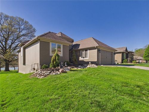 4805 N 124th Ter, Kansas City, KS, 66109-3807 | Card Image