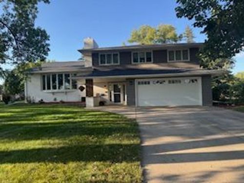 1000 W Birch Ave, Olivia, MN, 56277-1537 | Card Image
