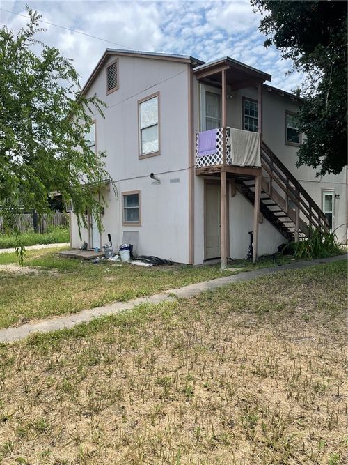 ul-502 E Lott Ave, Kingsville, TX, 78363-5651 | Card Image