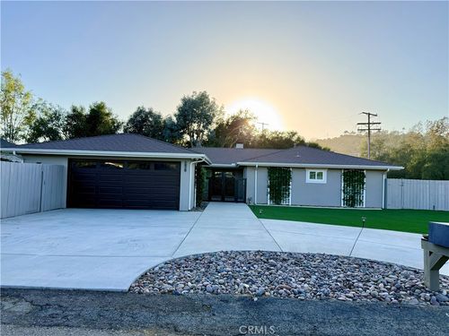 3101 Cherrypoint Ct, Fallbrook, CA, 92028-9590 | Card Image