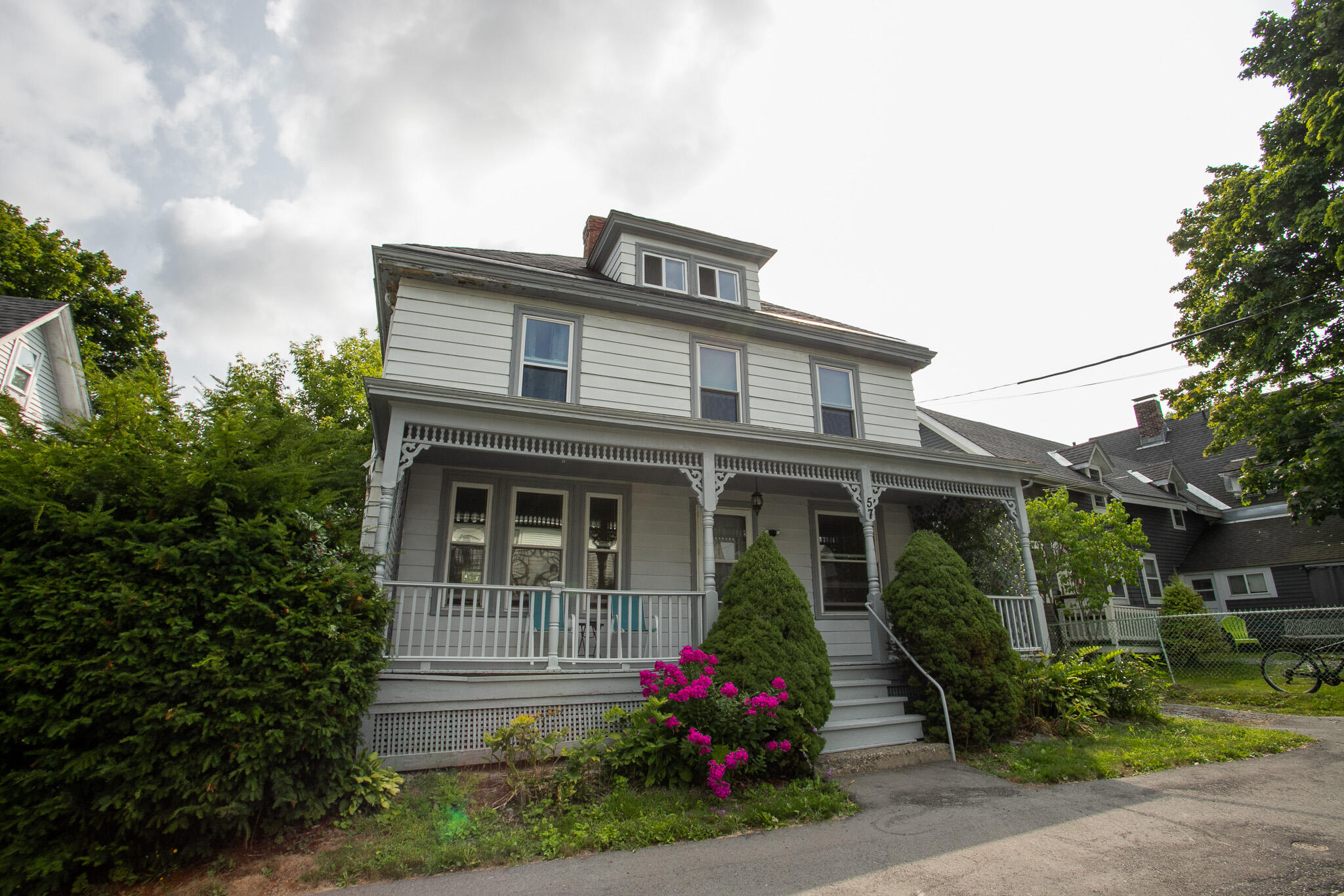 Pearl St, Bangor, ME 04401