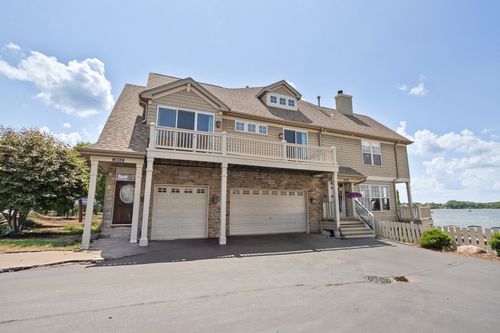 unit-b-325 Sundown Ct, Wauconda, IL, 60084-2958 | Card Image