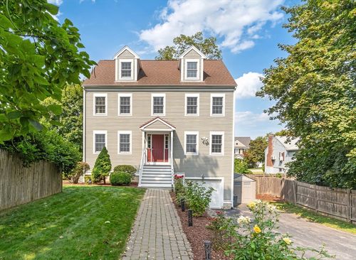 166 Forest St, Winchester, MA, 01890-1013 | Card Image