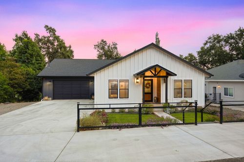22309 Adobe Rd, Red Bluff, CA, 96080-9301 | Card Image