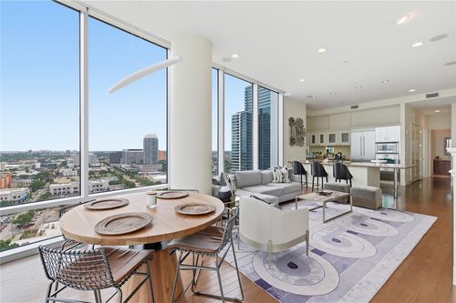 16c-2727 Kirby Dr, Houston, TX, 77098-1157 | Card Image