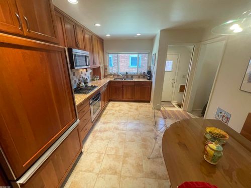 22317 Frazho St, Saint Clair Shores, MI, 48081-2476 | Card Image