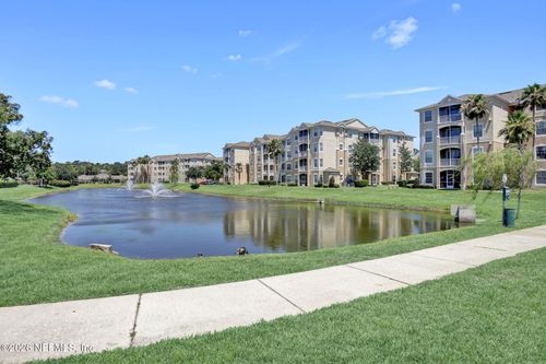 7308-7801 Point Meadows Dr, Jacksonville, FL, 32256-9133 | Card Image