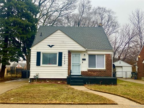 19780 Barlow St, Detroit, MI, 48205-1667 | Card Image