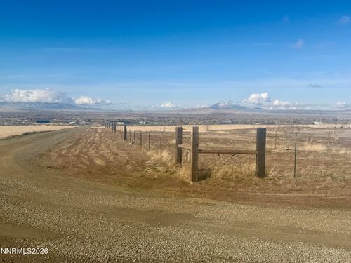 7865 Ridge View Way, Winnemucca, NV, 89445-8809 | Card Image