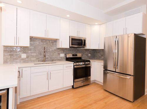 apt-1r-846 N Hermitage Ave, Chicago, IL, 60622-5020 | Card Image
