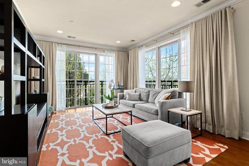 unit-2628-600 Commodore Ct, PHILADELPHIA, PA, 19146-5252 | Card Image