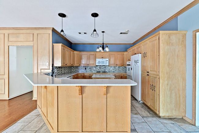 2210 Meadows Ln, House other with 4 bedrooms, 5 bathrooms and null parking in Sherman TX | Image 5
