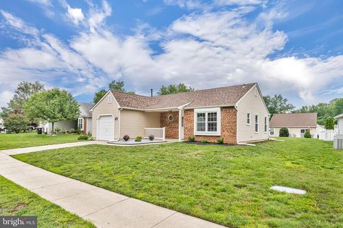 17 Blanchard Dr, DEPTFORD, NJ, 08096-6728 | Card Image