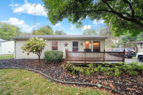 1902 W Cadmus Rd, Adrian, MI, 49221-4116 | Card Image