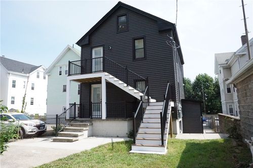 39 Schofield St, Providence, RI, 02903-6404 | Card Image