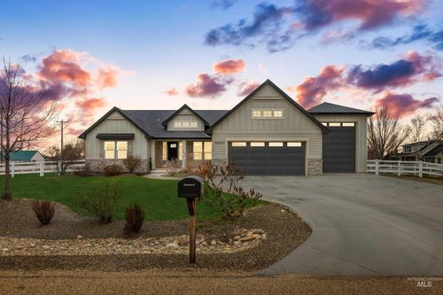 10031 Riverbend Pl, Middleton, ID, 83644-6118 | Card Image