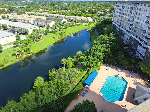 509-4001 Hillcrest Dr, Hollywood, FL, 33021-7925 | Card Image