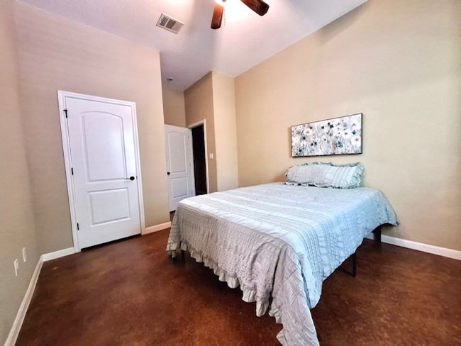 Another secondary bedroom | Image 15