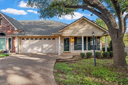 201 Pecan Village Cir, Waco, TX, 76710-2157 | Card Image