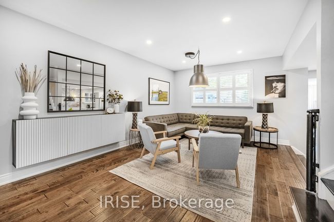 109 Thomas St, House other with 4 bedrooms, 3 bathrooms and 4 parking in Cambridge ON | Image 5