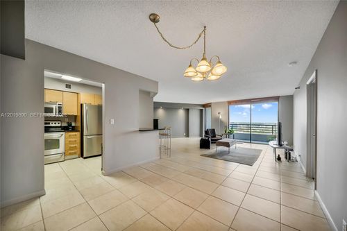 lp04-3300 Ne 191st St, Aventura, FL, 33180-2451 | Card Image