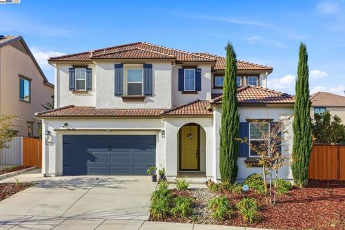 6623 Kittinger Ln, Tracy, CA, 95377-8141 | Card Image