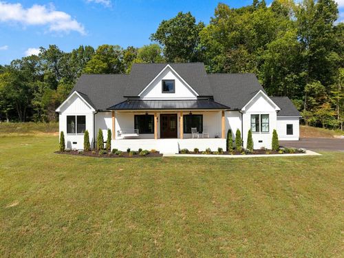112 Berry Rd, Dickson, TN, 37055-5624 | Card Image
