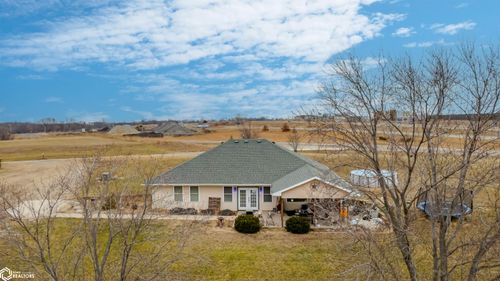 2010 Suffolk Rd, Oskaloosa, IA, 52577-8878 | Card Image