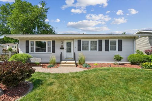 1530 Mcgowan Boulevard, Marion, IA, 52302 | Card Image