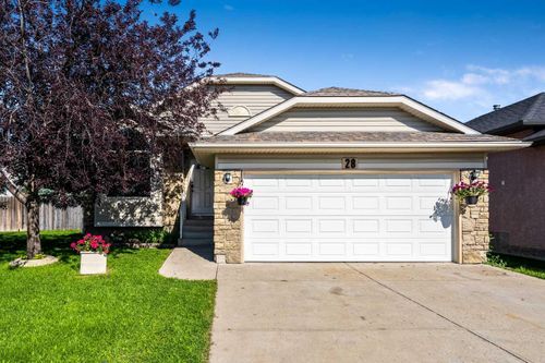 28 High Ridge Cres Nw, High River, AB, T1V1X7 | Card Image