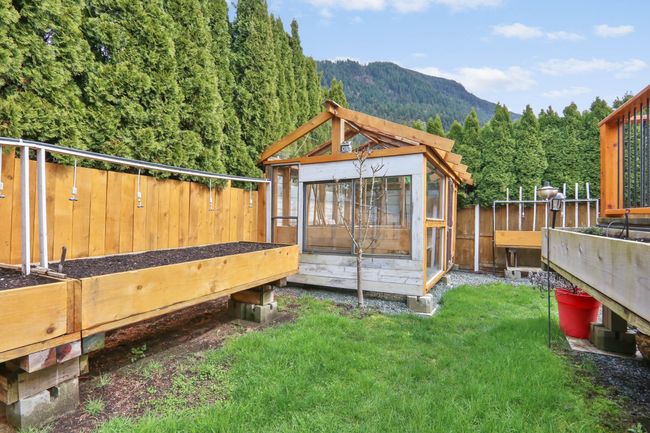 454 Naismith Avenue, House other with 3 bedrooms, 3 bathrooms and 8 parking in Harrison Hot Springs BC | Image 24