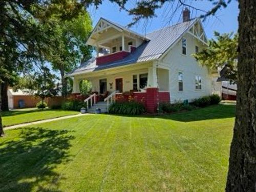 802 5th Ave S, Lewistown, MT, 59457-3429 | Card Image