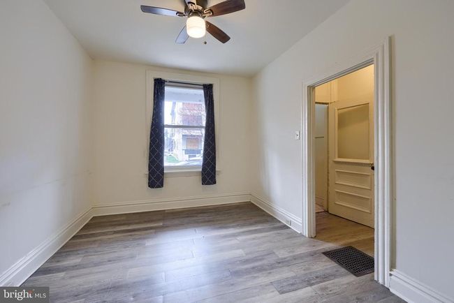 2517 N 6 Th St, Townhouse with 4 bedrooms, 1 bathrooms and null parking in HARRISBURG PA | Image 6