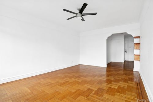 apt-3r-3520 73rd St, Jackson Heights, NY, 11372-4111 | Card Image