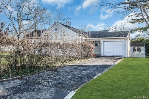 252 Toronto Ave, Massapequa, NY, 11758-4037 | Card Image