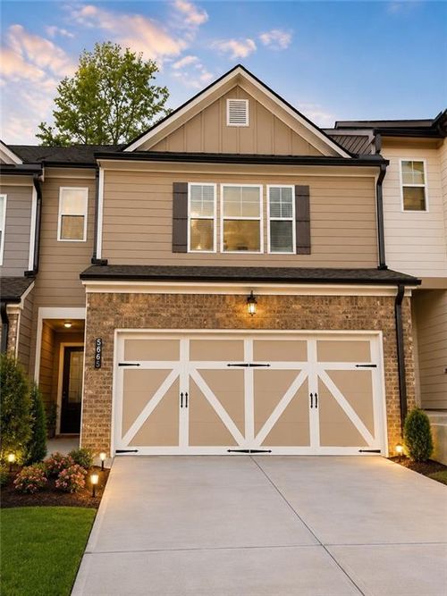 5665 Overview Dr, Flowery Branch, GA, 30542-7211 | Card Image