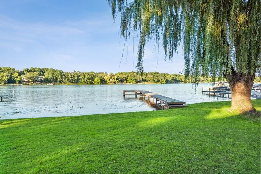 Tombeau Rd, Genoa City, WI 53128