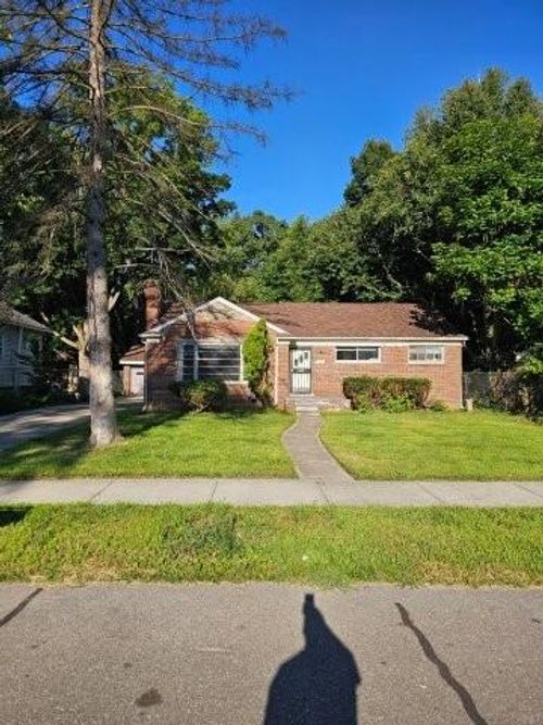 17547 Pierson St, Detroit, MI, 48219-2520 | Card Image