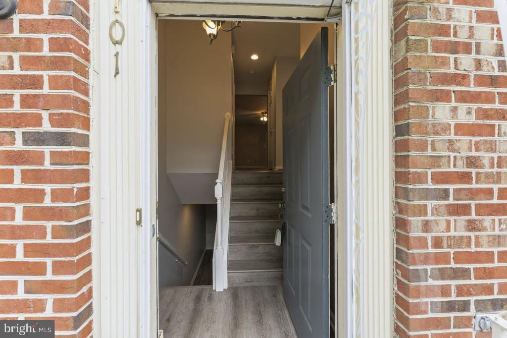 Residential Lease in ALEXANDRIA 4