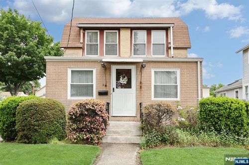 24 Erie St, Dumont, NJ, 07628-3402 | Card Image