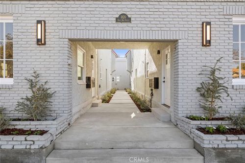 11-1822 E 2nd St, Long Beach, CA, 90802-3903 | Card Image